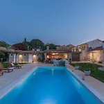 Don Liri Villa Barat (Porec)