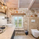 Don Liri Villa *