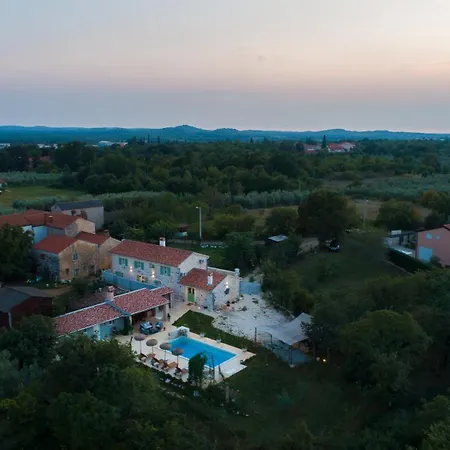 Don Liri Villa *