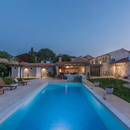 Don Liri Villa Barat (Porec)