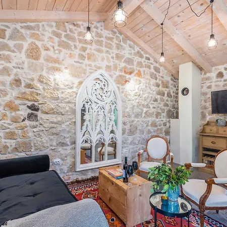 Don Liri Villa Barat (Porec)