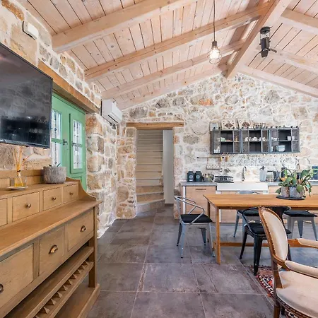 Don Liri * Barat (Porec)